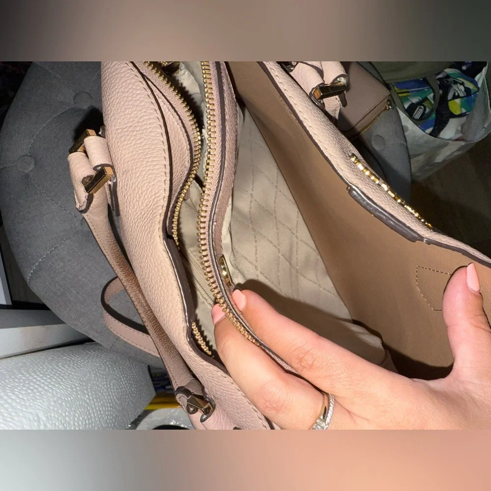 Michael Kors Large Handbag w/ Large Continental Wristlet